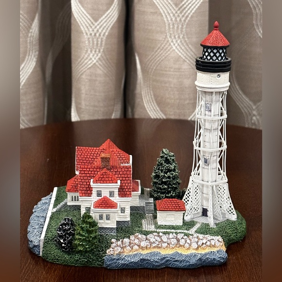 1998 Harbour Lights - Light House #217 Sturgeon Bay Canal Wisconsin - Picture 3 of 12